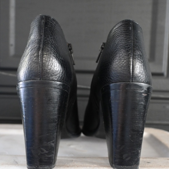Steve Madden heeled booties - Picture 3 of 4